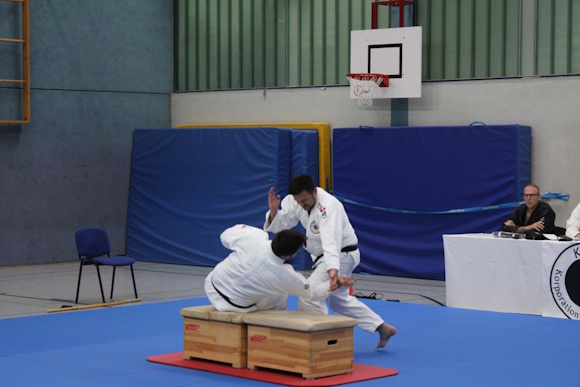 Marijo bei der Prüfung zum 2. Dan Jiu Jitsu